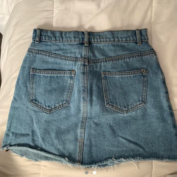 brandy melville blue denim skirt - Picture 2 of 2